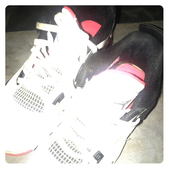 jordan retro 4 pale citron